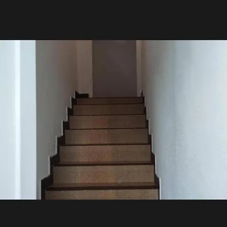 Olinaa Apartment *