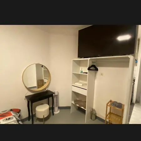 Olinaa * Montreuil (Seine-Saint-Denis)